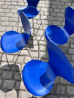 Pamono Series 7 Chairs in Royal Blue by Arne Jacobsen for Fritz Hansen, Set of 4><noscript><img width=