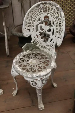 Pamono Set of Cast Aluminium Garden Chairs with Original Paint> Garden Seating