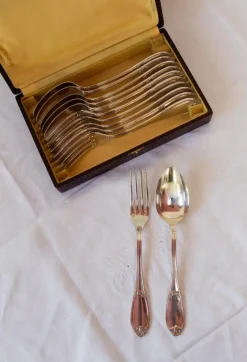 Pamono Set of French Cutlery by Ercuis, Set of 12><noscript><img width=