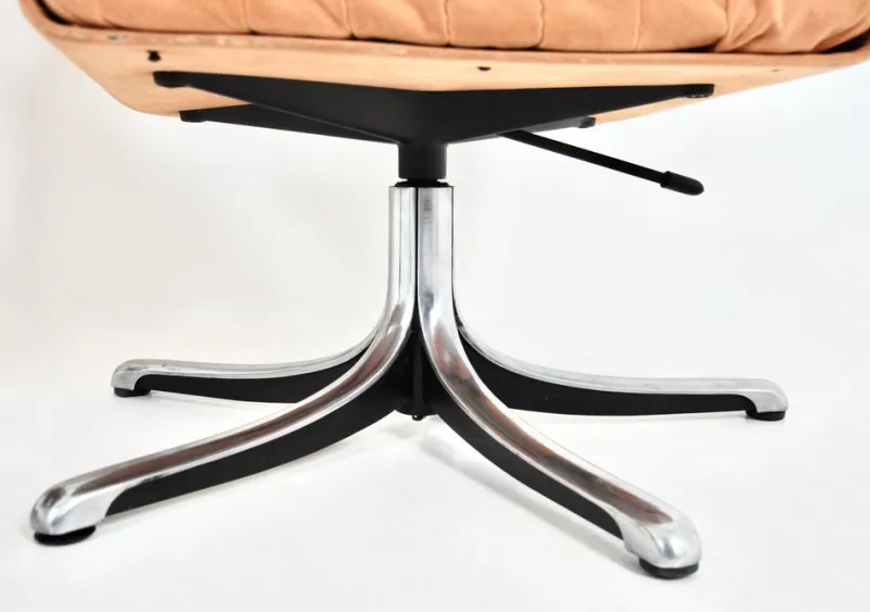 Pamono Set of P126 Office Chairs attributed to Osvaldo Borsani for Tecno, 1970s> Office Chairs