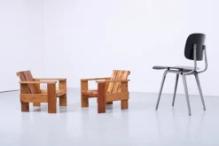 Pamono Set of Pine Crate Wood Children's Chairs in the style of Gerrit Rietveld, 1980s> Children's Chairs