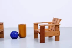 Pamono Set of Pine Crate Wood Children's Chairs in the style of Gerrit Rietveld, 1980s><noscript><img width=