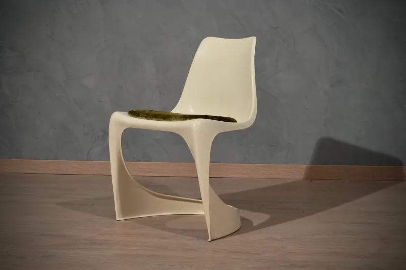 Pamono Set of Plastic White Chairs by Steen Ostergaard, 1970s> Office Chairs