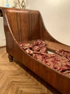 Pamono Set of 19th Century Italian Empire Flamed Walnut Sleigh Beds or Daybeds><noscript><img width=