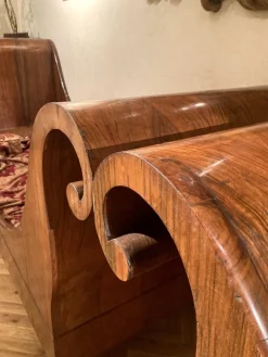 Pamono Set of 19th Century Italian Empire Flamed Walnut Sleigh Beds or Daybeds><noscript><img width=
