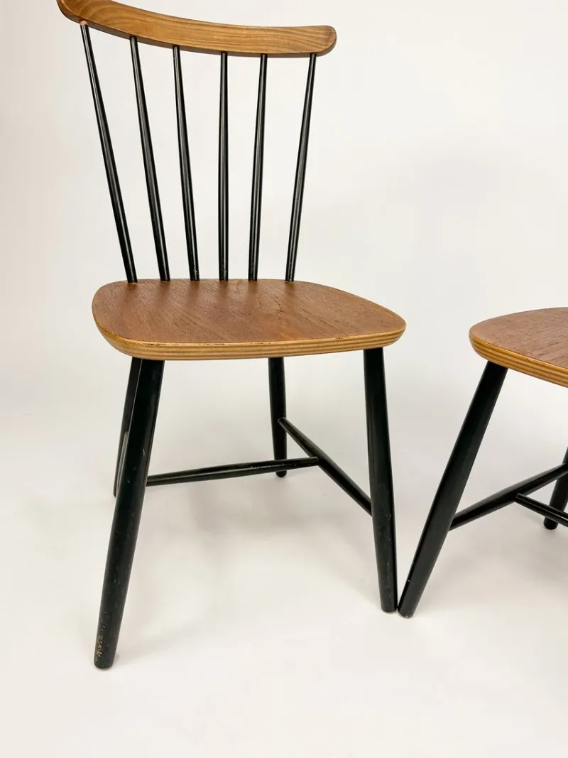 Pamono Set of Vintage Spindle Back Chairs, 1960s