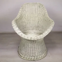 Pamono Set of Vintage White Rattan Armchair and Table><noscript><img width=