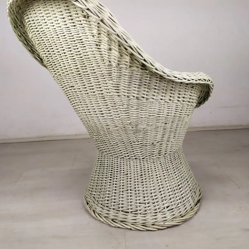 Pamono Set of Vintage White Rattan Armchair and Table> Garden Seating