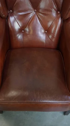 Pamono Sheepskin Chesterfield Armchairs and Ottoman, Set of 3><noscript><img width=