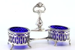 Best Pamono Silver and Blue Glass Salt and Pepper Shakers with Cut-Outs and Claw-Shaped Feet, Set of 3