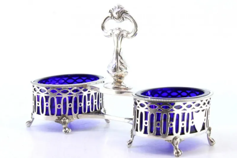 Pamono Silver and Blue Glass Salt and Pepper Shakers with Cut-Outs and Claw-Shaped Feet, Set of 3> Salt & Pepper Shakers