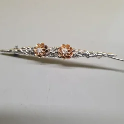 Pamono Silver Brochette with Gold Rosettes and Diamonds, 1900s> Brooches