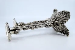 Pamono Silver Candlesticks Embossed with Acanthus Leaves and Resting on Three Feet, Set of 2><noscript><img width=
