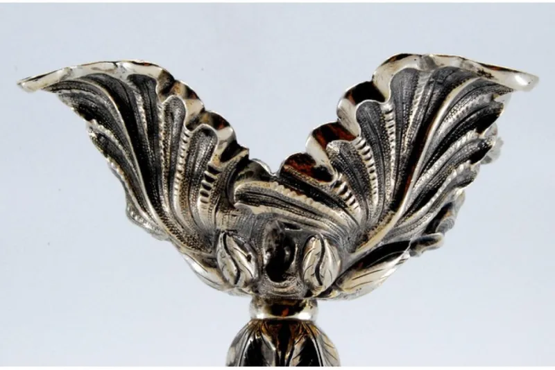 Pamono Silver Candlesticks Embossed with Acanthus Leaves and Resting on Three Feet, Set of 2> Candleholders