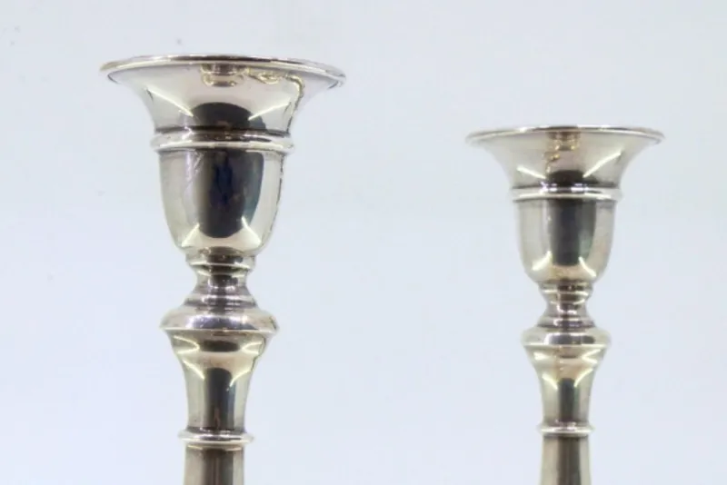 Pamono Silver Candlesticks with Smooth Stems, Set of 2> Candleholders