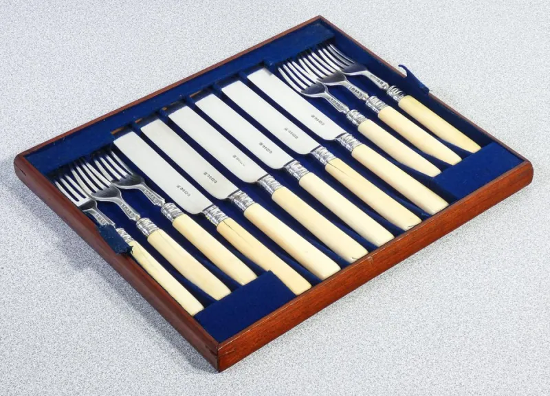Pamono Silver Cutlery Service by Henry Wilkinson, 1872, Set of 24> Cutlery & Serving Utensils