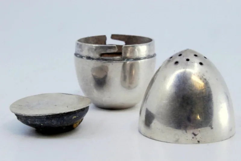 Best Pamono Silver Egg-Shaped Salt Shaker with Ballast Inside