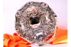 Best Pamono Silver Fruit Bowl with Shell Reliefs and Floral Motifs