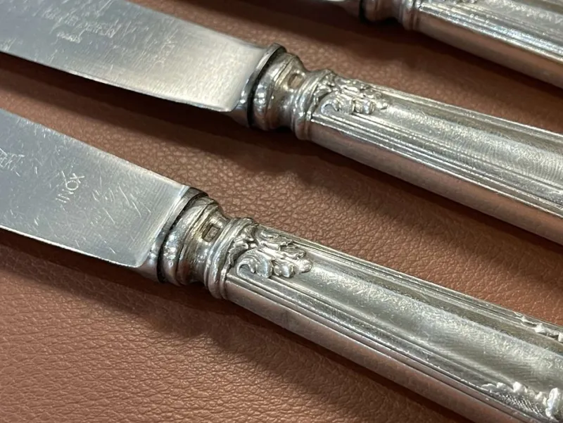 Pamono Silver Metal and Stainless Steel Knives from Paris Ravinet, Set of 12> Cutlery & Serving Utensils