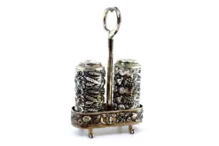 Pamono Silver Salt and Pepper Shakers with Floral Motifs and Claw-Shaped Feet, Set of 2><noscript><img width=