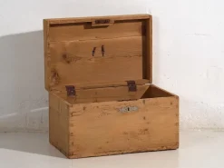 Pamono Small Antique Chest, 1920s> Trunks Crates & Baskets