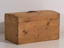 Pamono Small Antique Chest, 1920s