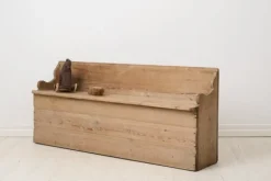 Pamono Small Antique Swedish Folk Art Bench with Natural Patina><noscript><img width=