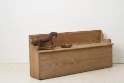 Pamono Small Antique Swedish Folk Art Bench with Natural Patina><noscript><img width=