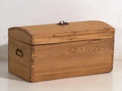 Outlet Pamono Small Antique Travel Chest, 1900s