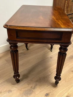 Pamono Small Antique Writing or Side Table><noscript><img width=