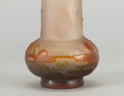 Outlet Pamono Small Art Nouveau Glass Vase with Cameo Work by Emile Gallé, 1900s