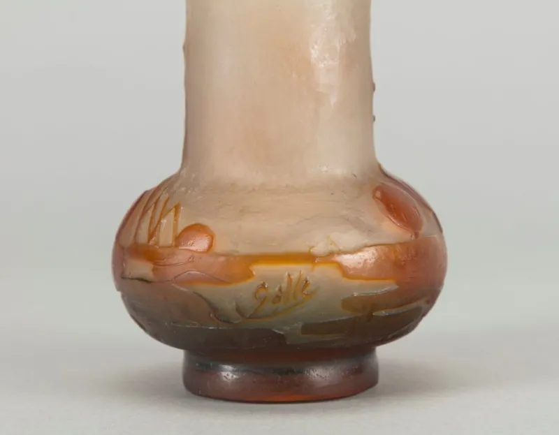 Outlet Pamono Small Art Nouveau Glass Vase with Cameo Work by Emile Gallé, 1900s