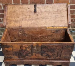 New Pamono Small Carved Walnut Coffer, Early 16th Century