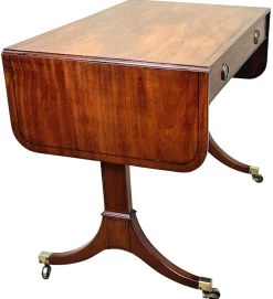 Hot Pamono Small Georgian Side Table in Mahogany, 1800