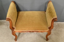 Sale Pamono Small Louis XV Style Bench with Armrests in Blond Mahogany, 1920s