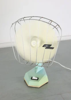 Pamono Small Mid-Century Italian Fans, Set of 2><noscript><img width=