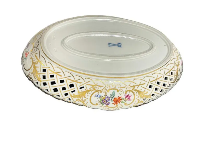 Discount Pamono Small Oval Meissen Porcelain Openwork Dish, 1920s