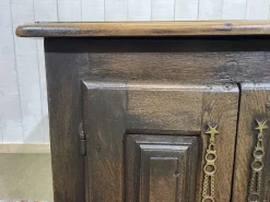 Pamono Small Rustic Buffet in Oak><noscript><img width=