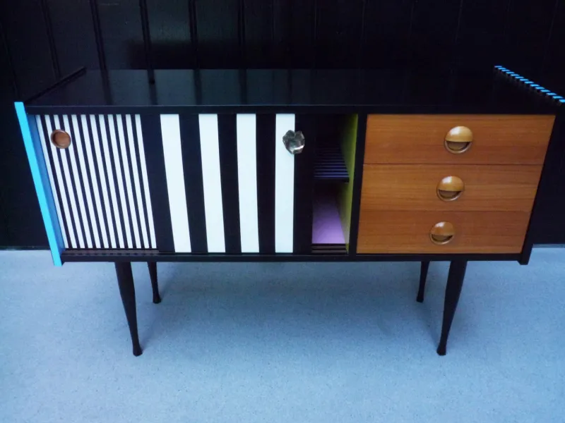 Pamono Small Vintage Chest of Drawers, 1950s> Dressers, Commodes & Chests