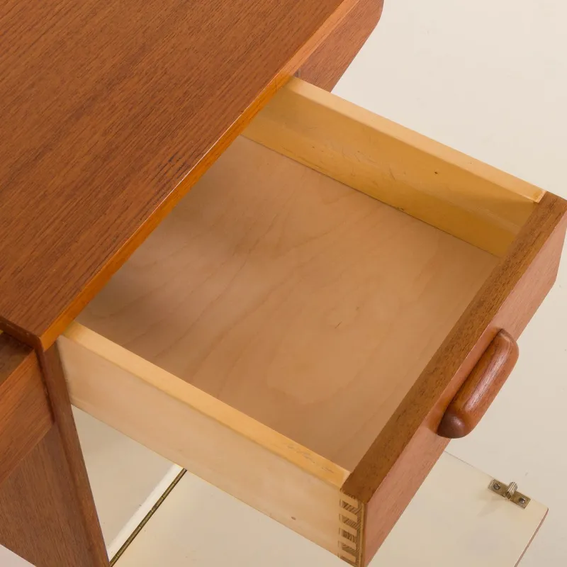 Pamono Small Vintage Desk with Hidden Vanity from Olholm Mobler, 1960s> Desks