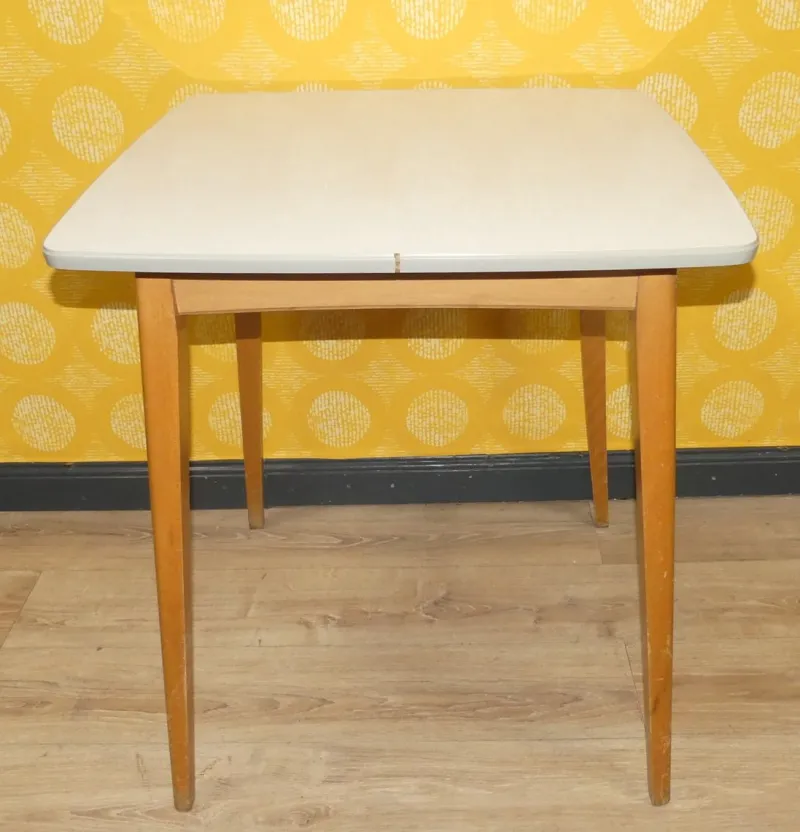 Pamono Small Vintage Kitchen Table in Wood, 1960s> Dining Tables & Sets