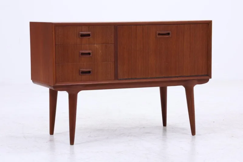 Online Pamono Small Vintage Teak Sideboard by Omann Jun, 1960s
