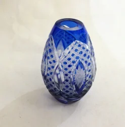 Pamono Small Vintage Vase in Cut Bohemian Crystal with Cobalt Blue, 1960s> Vases