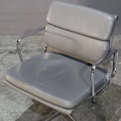 Pamono Soft Pad Ea208 Chair attributed to Charles & Ray Eames for Vitra> Office Chairs