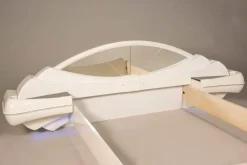 Pamono Space Age Bed in White Lacquered Wood from DBM Italia, 1970s> Beds & Bedroom Sets