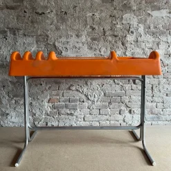 Clearance Pamono Space Age Orix Orange Writing Desk by Vittorio Parigi and Nani Prina for Molteni, 1970s