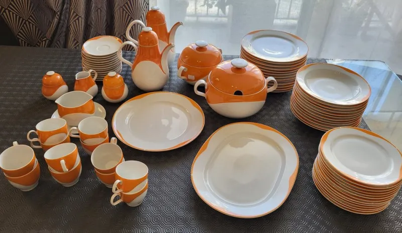 Hot Pamono Space Age Service in White and Orange Porcelain from Heinrich Bavaria, Germany, 1970s, Set of 73