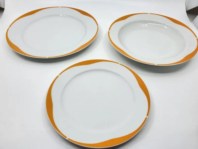 Hot Pamono Space Age Service in White and Orange Porcelain from Heinrich Bavaria, Germany, 1970s, Set of 73