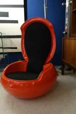 Pamono Spage Age Red Garden Egg Chair by Peter Ghychy, 1960s> Garden Seating