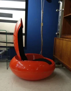 Pamono Spage Age Red Garden Egg Chair by Peter Ghychy, 1960s><noscript><img width=